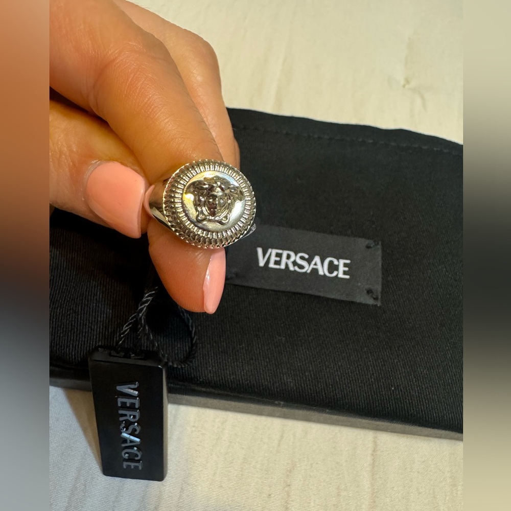 NWT Versace Medusa Biggie Ring